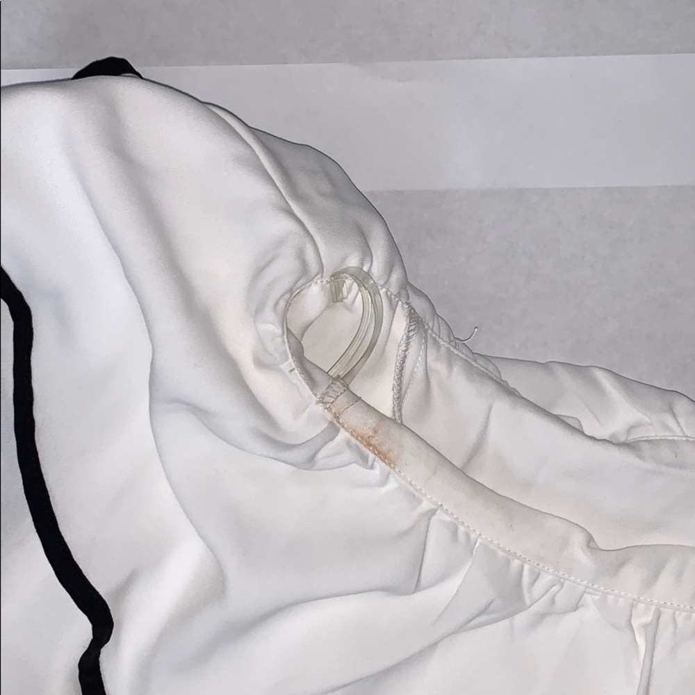 Do+Be • One Shoulder Ruffle Top - Picture 4 of 4